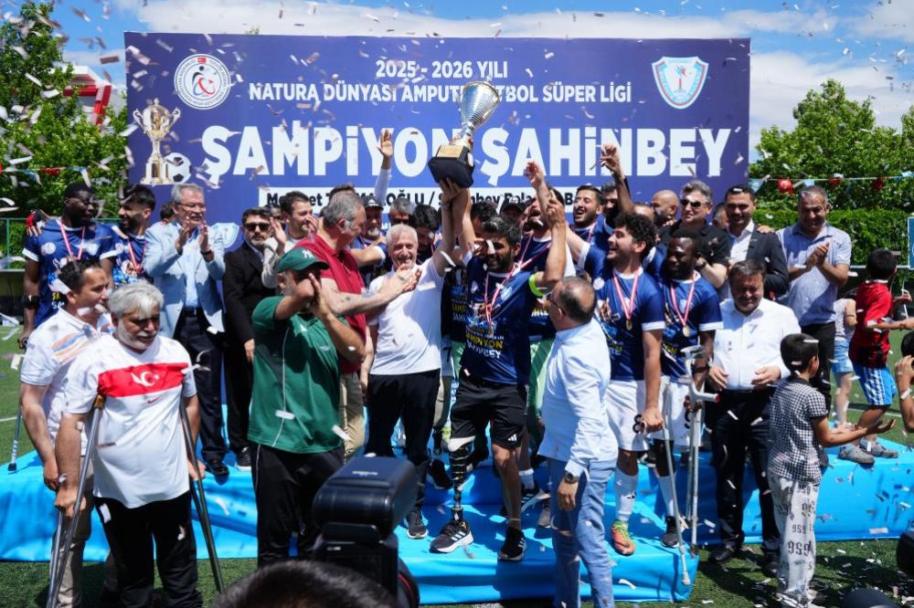 Ampute Şampiyon7-i6a2fb999a789c.jpg